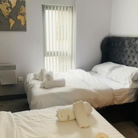 2 Bedroom Free Parking By Concert Square Sleeps 8 리버풀 외부 사진