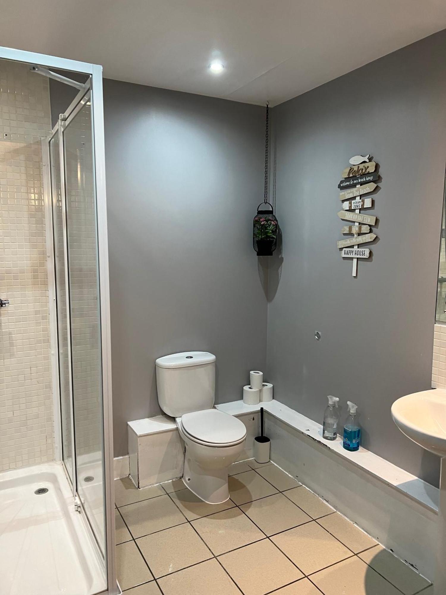 2 Bedroom Free Parking By Concert Square Sleeps 8 리버풀 외부 사진